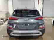 2022 Hyundai Kona SEL z VIN KM8K6CAB3NU831383, wystawiony jako Copart lot #69302932 z przebiegiem 5 052 mil mil oraz . Historia ofert i sprzedaży dostępna na DreamBid. Obrazek 6.