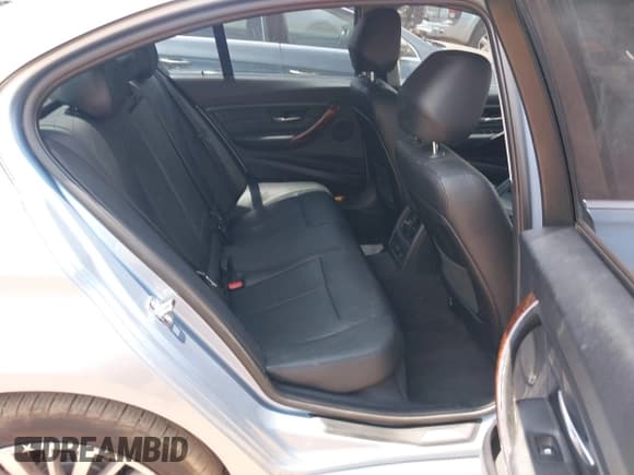 ✅ 2012 BMW 3 Series 328i • VIN: WBA3A5C59CF452834 • Лот: 42313497. Опубликован ранее на IAAI с пробегом 177 718 миль. Бесплатный доступ к архиву аукционных продаж из США и подробный отчёт об истории автомобиля на DreamBid. Изображение 8.