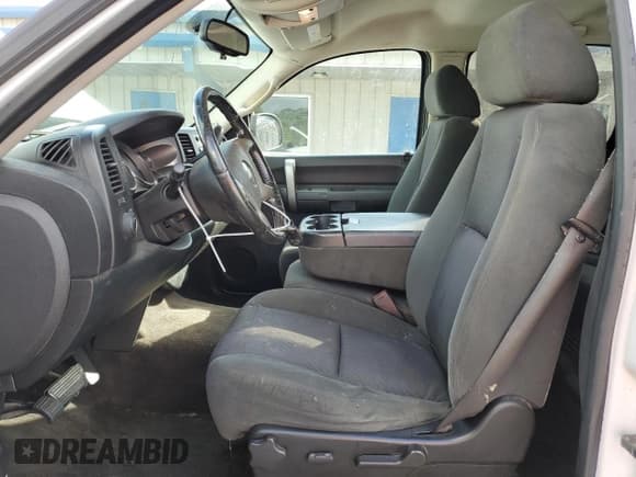 ✅ 2009 Chevrolet Silverado 1500 • VIN: 2GCFC135X91132117 • Lot: 74206224. Listed on Copart with 172,416 mi. Free auction sales archive from the USA and detailed vehicle history report at DreamBid. Image 7.