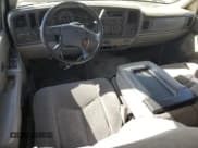 ✅ 2005 Chevrolet Suburban LT • VIN: 3GNEC16Z65G251978 • Лот: 89928355. Опубликован ранее на Copart с пробегом 210 594 миль. Бесплатный доступ к архиву аукционных продаж из США и подробный отчёт об истории автомобиля на DreamBid. Изображение 8.