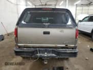 ✅ 2001 Chevrolet S-10 LS • VIN: 1GCDT13W41K240639 • Лот: 85464814. Опубликован ранее на Copart с пробегом 229 068 миль. Бесплатный доступ к архиву аукционных продаж из США и подробный отчёт об истории автомобиля на DreamBid. Изображение 6.