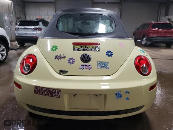 ✅ 2006 Volkswagen Beetle • VIN: 3VWRF31YX6M311661 • Lot: 51855285. Listed on Copart with 98,703 mi. Free auction sales archive from the USA and detailed vehicle history report at DreamBid. Image 6.