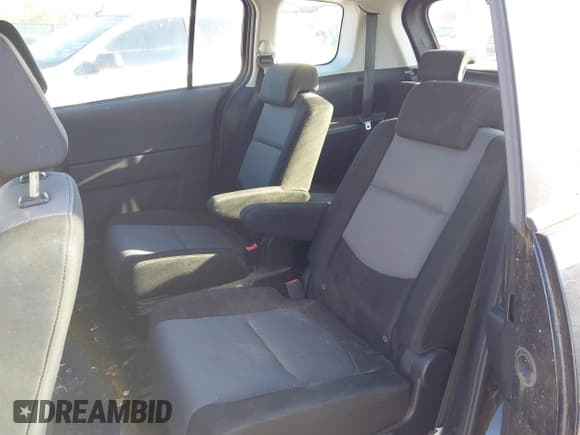 ✅ 2006 Mazda 5 Touring • VIN: JM1CR293860115594 • Lot: 43634565. Wystawiony na IAAI z przebiegiem 115 461 mil. Bezpłatny archiwum sprzedaży aukcyjnych z USA i szczegółowy raport historii pojazdu na DreamBid. Zdjęcie 8.