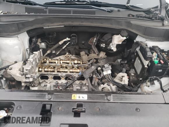 ✅ 2018 Hyundai Santa Fe 2.4L • VIN: 5XYZT3LB2JG571997 • Лот: 71226213. Опубликован ранее на Copart с пробегом Не указан. Бесплатный доступ к архиву аукционных продаж из США и подробный отчёт об истории автомобиля на DreamBid. Изображение 11.