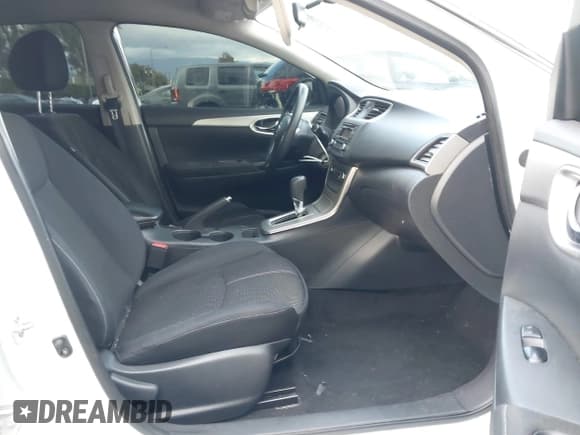 ✅ 2015 Nissan Sentra S • VIN: 3N1AB7AP9FY251264 • Lot: 43738772. Wystawiony na IAAI z przebiegiem 250 913 mil. Bezpłatny archiwum sprzedaży aukcyjnych z USA i szczegółowy raport historii pojazdu na DreamBid. Zdjęcie 5.