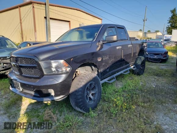 2015 Ram 1500 Express z VIN 1C6RR7FT6FS717739, wystawiony jako Copart lot #81553555 z przebiegiem 112 860 mil mil oraz Czysty tytuł • Clean title. Historia ofert i sprzedaży dostępna na DreamBid. Obrazek 2.