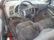 ✅ 2000 Chevrolet S-10 LS • VIN: 1GCCS1942Y8128417 • Лот: 85965684. Опубликован ранее на Copart с пробегом 233 097 миль. Бесплатный доступ к архиву аукционных продаж из США и подробный отчёт об истории автомобиля на DreamBid. Изображение 8.