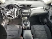 ✅ 2015 Nissan Rogue SV • VIN: 5N1AT2MK5FC806650 • Lot: 82659835. Wystawiony na Copart z przebiegiem 103 688 mil. Bezpłatny archiwum sprzedaży aukcyjnych z USA i szczegółowy raport historii pojazdu na DreamBid. Zdjęcie 8.