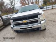 ✅ 2010 Chevrolet Silverado 2500HD Work Truck • VIN: 1GC4KVBG4AF141364 • Лот: 43751303. Опубликован ранее на IAAI с пробегом 301 215 миль. Бесплатный доступ к архиву аукционных продаж из США и подробный отчёт об истории автомобиля на DreamBid. Изображение 6.