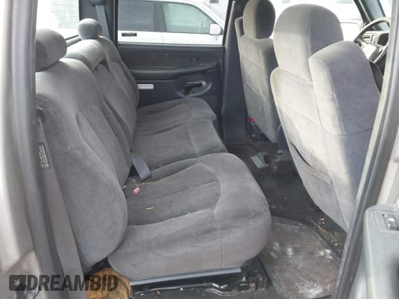 ✅ 2001 Chevrolet Silverado 2500HD LS • VIN: 1GCHK23U81F141792 • Лот: 41220878. Опубликован ранее на IAAI с пробегом 178 278 миль. Бесплатный доступ к архиву аукционных продаж из США и подробный отчёт об истории автомобиля на DreamBid. Изображение 8.