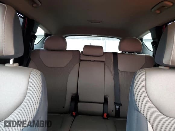 ✅ 2020 Hyundai Santa Fe SEL • VIN: 5NMS33AD8LH204147 • Lot: 92270225. Wystawiony na Copart z przebiegiem 31 243 mil. Bezpłatny archiwum sprzedaży aukcyjnych z USA i szczegółowy raport historii pojazdu na DreamBid. Zdjęcie 10.