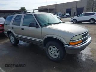 ✅ 1998 Chevrolet Blazer LT • VIN: 1GNDT13W6W2299562 • Lot: 41569772. Wystawiony na IAAI z przebiegiem 132 506 mil. Bezpłatny archiwum sprzedaży aukcyjnych z USA i szczegółowy raport historii pojazdu na DreamBid. Zdjęcie 1.