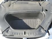 ✅ 2022 Tesla Model S • VIN: 5YJSA1E58NF483388 • Lot: 80904265. Wystawiony na Copart z przebiegiem 121 037 mil. Bezpłatny archiwum sprzedaży aukcyjnych z USA i szczegółowy raport historii pojazdu na DreamBid. Zdjęcie 11.