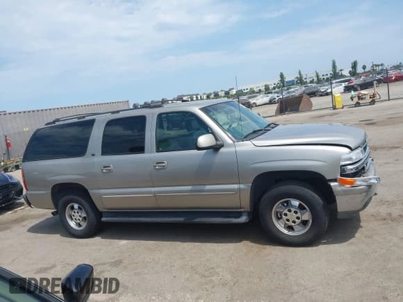✅ 2001 Chevrolet Suburban LS • VIN: 3GNEC16T81G166386 • Лот: 42768973. Опубликован ранее на IAAI с пробегом 174 296 миль. Бесплатный доступ к архиву аукционных продаж из США и подробный отчёт об истории автомобиля на DreamBid. Изображение 13.