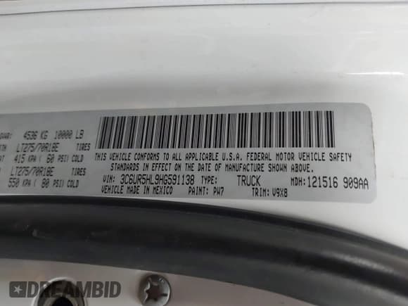 ✅ 2017 Ram 2500 Tradesman • VIN: 3C6UR5HL9HG591138 • Lot: 42702590. Listed on IAAI with Not provided. Free auction sales archive from the USA and detailed vehicle history report at DreamBid. Image 9.