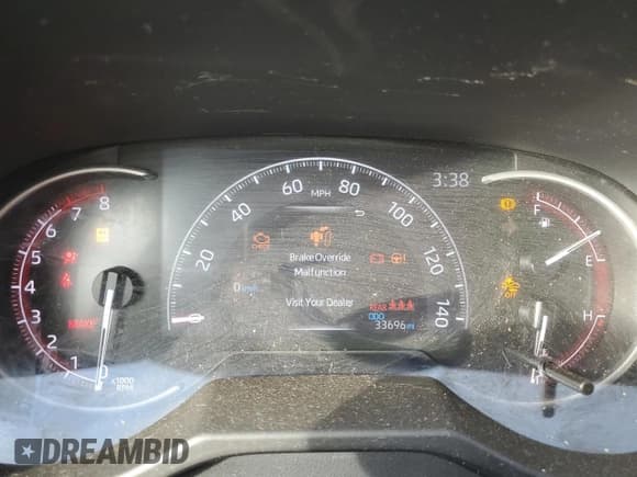 ✅ 2023 Toyota RAV4 LE • VIN: 2T3F1RFV8PC338283 • Лот: 91592665. Опубликован ранее на Copart с пробегом 33 696 миль. Бесплатный доступ к архиву аукционных продаж из США и подробный отчёт об истории автомобиля на DreamBid. Изображение 9.