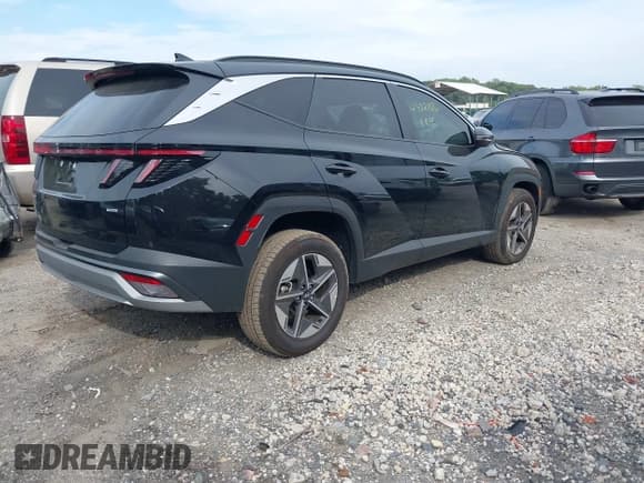 ✅ 2025 Hyundai Tucson SEL Convenience • VIN: 5NMJCCDE9SH467472 • Lot: 43221816. Wystawiony na IAAI z przebiegiem 8 081 mil. Bezpłatny archiwum sprzedaży aukcyjnych z USA i szczegółowy raport historii pojazdu na DreamBid. Zdjęcie 4.