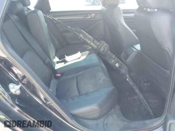 ✅ 2020 Honda Accord Sport • VIN: 1HGCV1F33LA104780 • Lot: 43006518. Wystawiony na IAAI z przebiegiem 113 438 mil. Bezpłatny archiwum sprzedaży aukcyjnych z USA i szczegółowy raport historii pojazdu na DreamBid. Zdjęcie 8.