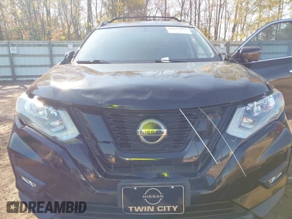✅ 2018 Nissan Rogue SV • VIN: 5N1AT2MT0JC827231 • Lot: 43637872. Wystawiony na IAAI z przebiegiem 124 127 mil. Bezpłatny archiwum sprzedaży aukcyjnych z USA i szczegółowy raport historii pojazdu na DreamBid. Zdjęcie 6.