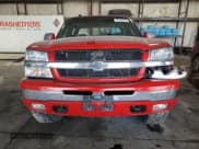 ✅ 2004 Chevrolet Silverado 1500 LS • VIN: 2GCEK13T141425684 • Lot: 57147275. Wystawiony na Copart z przebiegiem 269 227 mil. Bezpłatny archiwum sprzedaży aukcyjnych z USA i szczegółowy raport historii pojazdu na DreamBid. Zdjęcie 5.