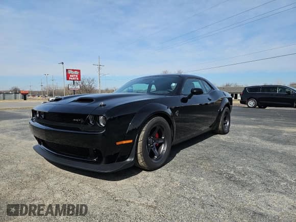 ✅ 2021 Dodge Challenger SRT Super Stock • VIN: 2C3CDZL97MH609608 • Lot: 48615185. Wystawiony na Copart z przebiegiem 1 740 mil. Bezpłatny archiwum sprzedaży aukcyjnych z USA i szczegółowy raport historii pojazdu na DreamBid. Zdjęcie 2.
