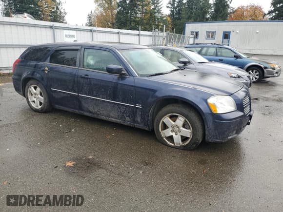 ✅ 2005 Dodge Magnum • VIN: 2D8GZ58235H551146 • Lot: 92037745. Wystawiony na Copart z przebiegiem Nie podano. Bezpłatny archiwum sprzedaży aukcyjnych z USA i szczegółowy raport historii pojazdu na DreamBid. Zdjęcie 4.
