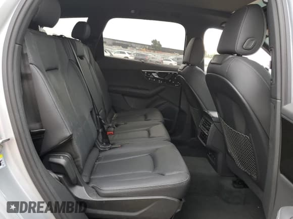 ✅ 2025 Audi Q7 Premium Plus • VIN: WA1LCBF77SD005139 • Lot: 55145475. Wystawiony na Copart z przebiegiem 3 373 mil. Bezpłatny archiwum sprzedaży aukcyjnych z USA i szczegółowy raport historii pojazdu na DreamBid. Zdjęcie 11.