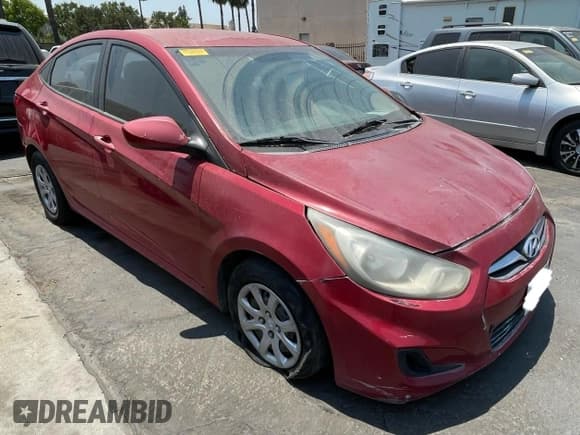 ✅ 2013 Hyundai Accent GLS • VIN: KMHCT4AEXDU356150 • Lot: 51166125. Wystawiony na Copart z przebiegiem 144 114 mil. Bezpłatny archiwum sprzedaży aukcyjnych z USA i szczegółowy raport historii pojazdu na DreamBid. Zdjęcie 1.