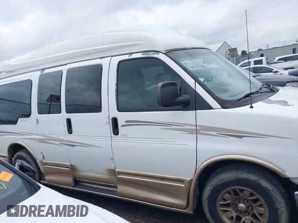 ✅ 2005 GMC Savana Cargo YF7 Upfitter • VIN: 1GDFG15TX51100456 • Lot: 42711052. Listed on IAAI with 256,014 mi. Free auction sales archive from the USA and detailed vehicle history report at DreamBid. Image 13.