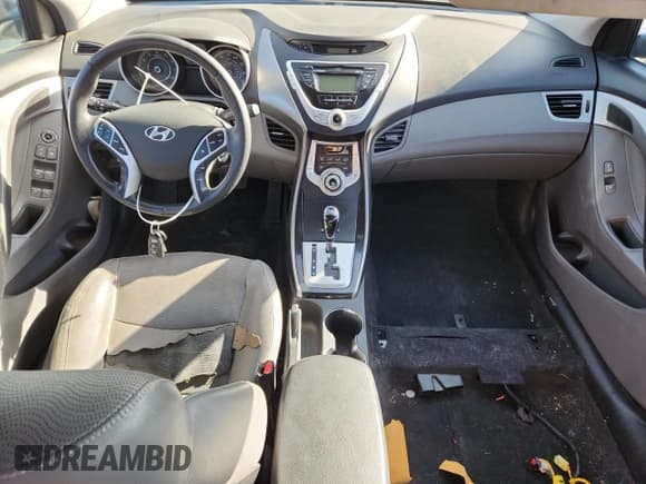 ✅ 2012 Hyundai Elantra Limited • VIN: KMHDH4AE0CU272312 • Lot: 90294565. Wystawiony na Copart z przebiegiem 137 352 mil. Bezpłatny archiwum sprzedaży aukcyjnych z USA i szczegółowy raport historii pojazdu na DreamBid. Zdjęcie 8.