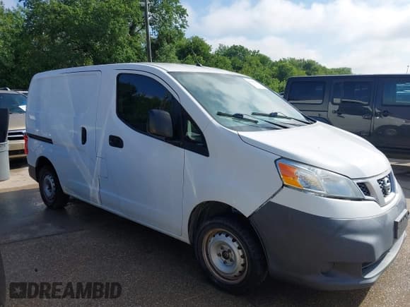 ✅ 2015 Nissan NV200 SV • VIN: 3N6CM0KN3FK730137 • Lot: 42346257. Listed on IAAI with 235,122 mi. Free auction sales archive from the USA and detailed vehicle history report at DreamBid. Image 13.