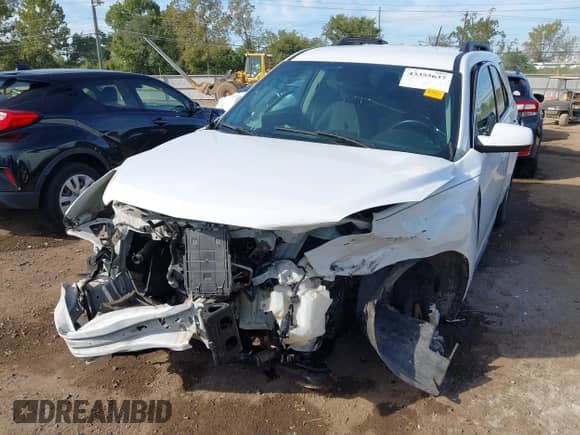 2015 Chevrolet Equinox LT with VIN 2GNALBEK1F1179817, listed as a IAAI auction lot 43355637 with 85,727 mi miles and . Bid and sale history available at DreamBid. Image 6.