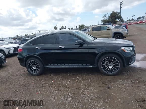 ✅ 2020 Mercedes-Benz GLC 300 • VIN: WDC0J8EB6LF752366 • Lot: 41732189. Listed on IAAI with 71,618 mi. Free auction sales archive from the USA and detailed vehicle history report at DreamBid. Image 13.