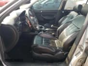 ✅ 2003 Volkswagen Jetta GLI • VIN: 3VWVH69M83M004674 • Lot: 70925864. Wystawiony na Copart z przebiegiem 197 717 mil. Bezpłatny archiwum sprzedaży aukcyjnych z USA i szczegółowy raport historii pojazdu na DreamBid. Zdjęcie 7.