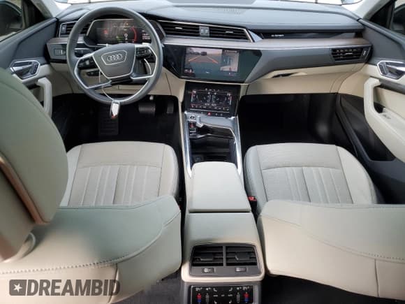 ✅ 2024 Audi Q8 e-tron Premium Plus • VIN: WA15AAGE6RB006178 • Лот: 85294734. Опубликован ранее на Copart с пробегом 16 788 миль. Бесплатный доступ к архиву аукционных продаж из США и подробный отчёт об истории автомобиля на DreamBid. Изображение 8.