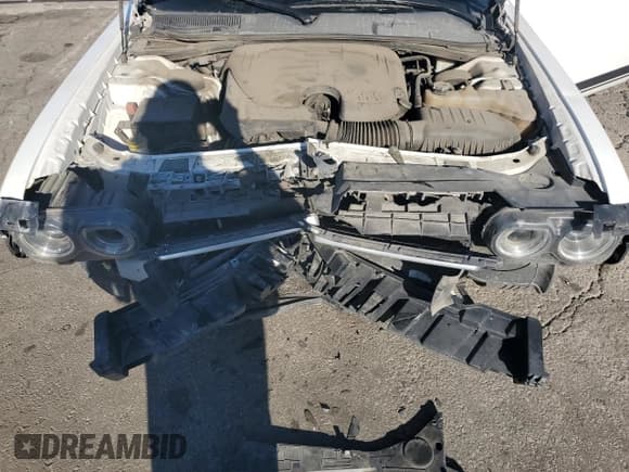 ✅ 2019 Dodge Challenger SXT • VIN: 2C3CDZAG4KH677461 • Lot: 81975975. Listed on Copart with 135,179 mi. Free auction sales archive from the USA and detailed vehicle history report at DreamBid. Image 11.