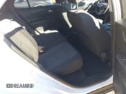 ✅ 2019 Chevrolet Equinox LT • VIN: 2GNAXUEV8K6239860 • Lot: 43410935. Wystawiony na IAAI z przebiegiem 86 282 mil. Bezpłatny archiwum sprzedaży aukcyjnych z USA i szczegółowy raport historii pojazdu na DreamBid. Zdjęcie 8.