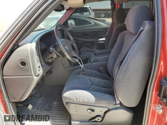 ✅ 2005 Chevrolet Silverado 1500 • VIN: 1GCEC19T35Z335112 • Лот: 59221354. Опубликован ранее на Copart с пробегом 92 839 миль. Бесплатный доступ к архиву аукционных продаж из США и подробный отчёт об истории автомобиля на DreamBid. Изображение 7.