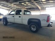 ✅ 2007 Chevrolet Silverado 2500HD LT3 • VIN: 1GCHK23D97F107255 • Лот: 66758015. Опубликован ранее на Copart с пробегом 433 768 миль. Бесплатный доступ к архиву аукционных продаж из США и подробный отчёт об истории автомобиля на DreamBid. Изображение 2.