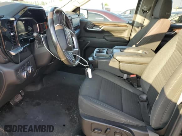 ✅ 2022 GMC Sierra 1500 SLE • VIN: 3GTUUBED5NG612937 • Лот: 64686435. Опубликован ранее на Copart с пробегом 31 438 миль. Бесплатный доступ к архиву аукционных продаж из США и подробный отчёт об истории автомобиля на DreamBid. Изображение 7.