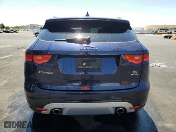 ✅ 2018 Jaguar F-Pace S • VIN: SADCM2FV3JA248226 • Lot: 67991255. Wystawiony na Copart z przebiegiem 43 669 mil. Bezpłatny archiwum sprzedaży aukcyjnych z USA i szczegółowy raport historii pojazdu na DreamBid. Zdjęcie 6.