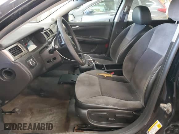 2013 Chevrolet Impala Police с VIN 2G1WD5E3XD1258334, выставлен на аукционе Copart как лот 61849625 с пробегом 99 903 миль миль и Списание • Salvage title. История ставок и продаж доступна на DreamBid. Изображение 7.