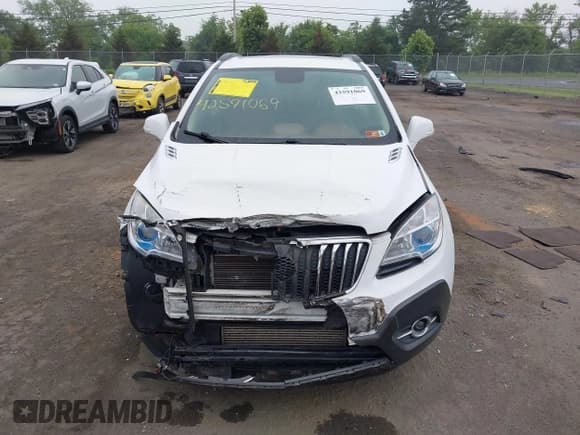 ✅ 2016 Buick Encore Leather • VIN: KL4CJGSB2GB747173 • Lot: 42591069. Wystawiony na IAAI z przebiegiem 82 624 mil. Bezpłatny archiwum sprzedaży aukcyjnych z USA i szczegółowy raport historii pojazdu na DreamBid. Zdjęcie 12.