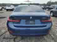 2022 BMW 3 Series 330i xDrive z VIN 3MW5R7J07N8C58710, wystawiony jako Copart lot #66863785 z przebiegiem Nie podano mil oraz Szkoda całkowita • Salvage title. Historia ofert i sprzedaży dostępna na DreamBid. Obrazek 6.