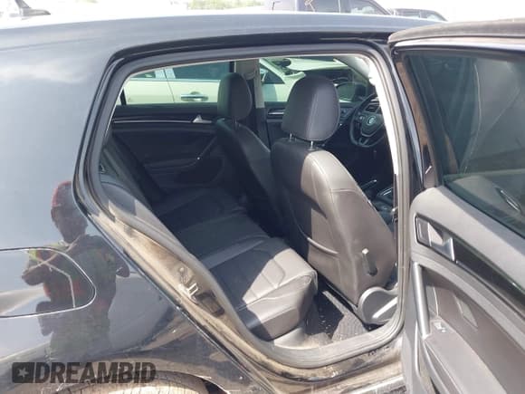 ✅ 2015 Volkswagen Golf S • VIN: 3VW2A7AU2FM089296 • Лот: 42743826. Опубликован ранее на IAAI с пробегом 57 411 миль. Бесплатный доступ к архиву аукционных продаж из США и подробный отчёт об истории автомобиля на DreamBid. Изображение 8.