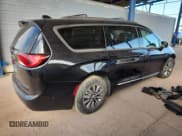 ✅ 2019 Chrysler Pacifica Hybrid Limited • VIN: 2C4RC1N7XKR706623 • Лот: 85491625. Опубликован ранее на Copart с пробегом 82 990 миль. Бесплатный доступ к архиву аукционных продаж из США и подробный отчёт об истории автомобиля на DreamBid. Изображение 3.