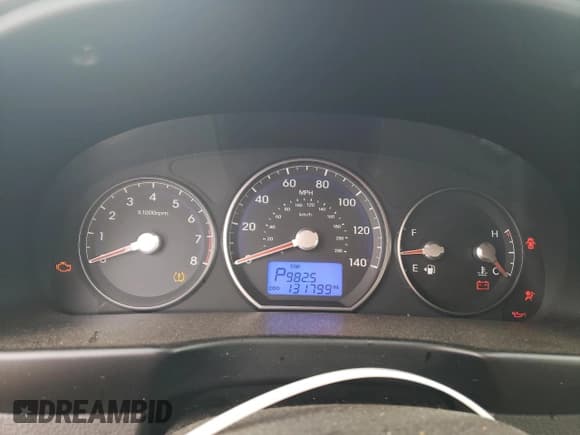 ✅ 2011 Hyundai Santa Fe GLS • VIN: 5XYZGDAG1BG035472 • Lot: 68494314. Listed on Copart with 131,799 mi. Free auction sales archive from the USA and detailed vehicle history report at DreamBid. Image 9.