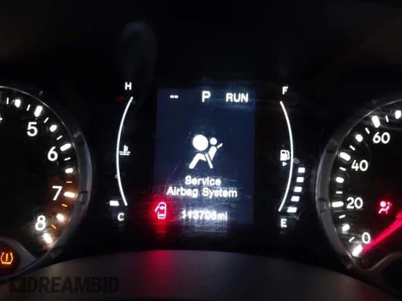 ✅ 2017 Jeep Renegade Latitude • VIN: ZACCJABB9HPG59344 • Lot: 43427567. Wystawiony na IAAI z przebiegiem 113 706 mil. Bezpłatny archiwum sprzedaży aukcyjnych z USA i szczegółowy raport historii pojazdu na DreamBid. Zdjęcie 15.