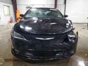 ✅ 2016 Chrysler 200 S • VIN: 1C3CCCBB1GN141908 • Lot: 85345315. Wystawiony na Copart z przebiegiem 131 319 mil. Bezpłatny archiwum sprzedaży aukcyjnych z USA i szczegółowy raport historii pojazdu na DreamBid. Zdjęcie 5.