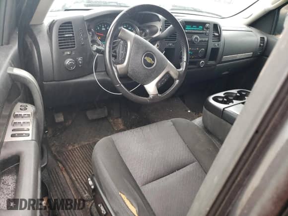 2011 Chevrolet Silverado 1500 LT z VIN 1GCRCSEA1BZ217437, wystawiony jako Copart lot #42629445 z przebiegiem 142 238 mil mil oraz Szkoda całkowita • Salvage title. Historia ofert i sprzedaży dostępna na DreamBid. Obrazek 8.